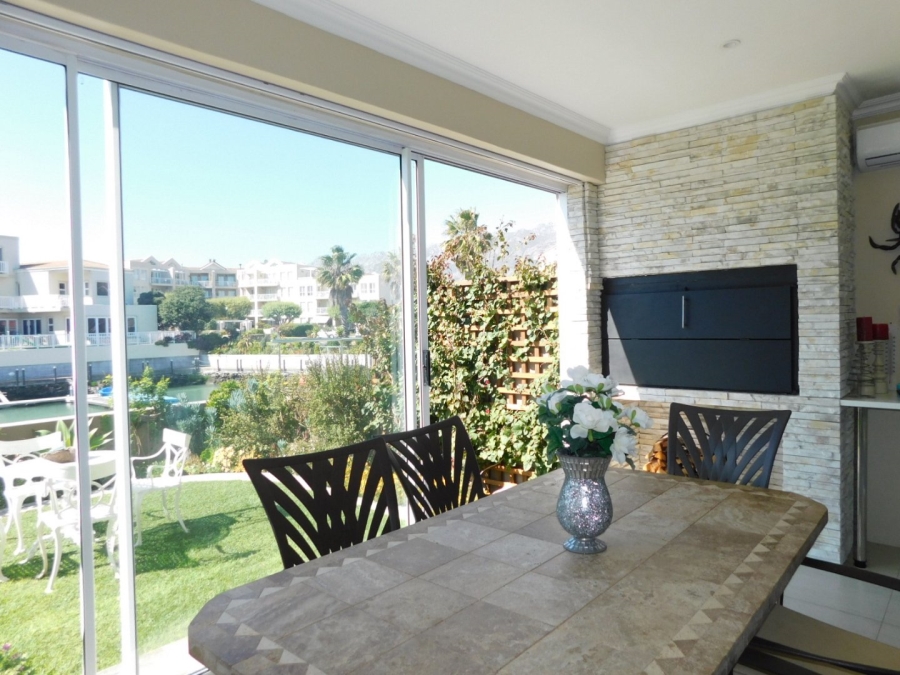 4 Bedroom Property for Sale in Harbour Island Western Cape